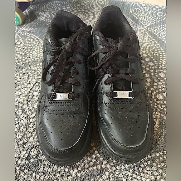Black Af1s - Picture 1 of 6